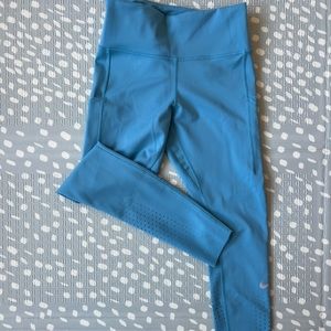 Blue Nike Dri-FIT spandex ankle crop pants